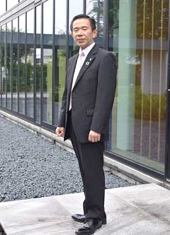 代表取締役社長　金坂　良一