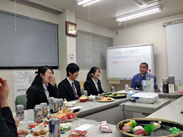 懇親会の様子